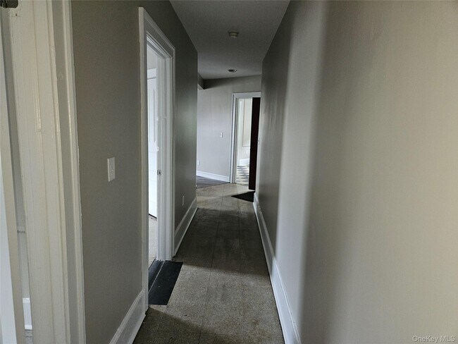 Building Photo - 103 Wickham Ave