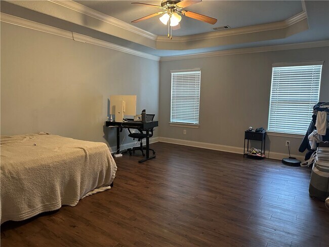 Building Photo - 3903 S W Capstone Ave