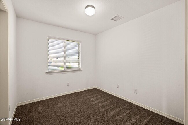 Building Photo - 7877 Enchanted View Dr