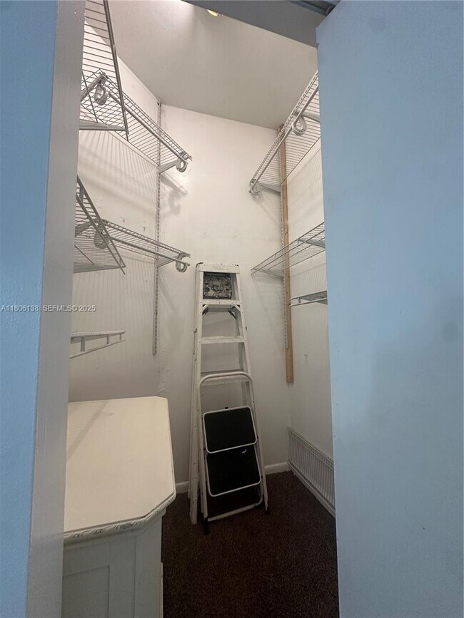 Building Photo - 2001 Biscayne Blvd