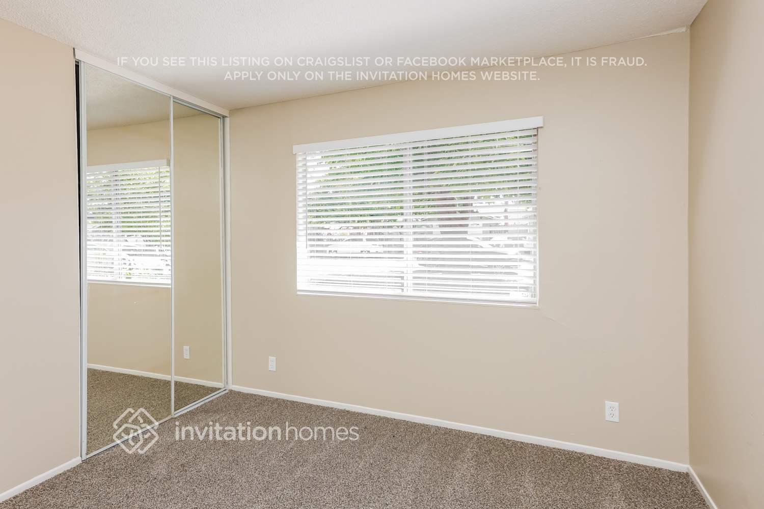 Building Photo - 525 Falcon Dr