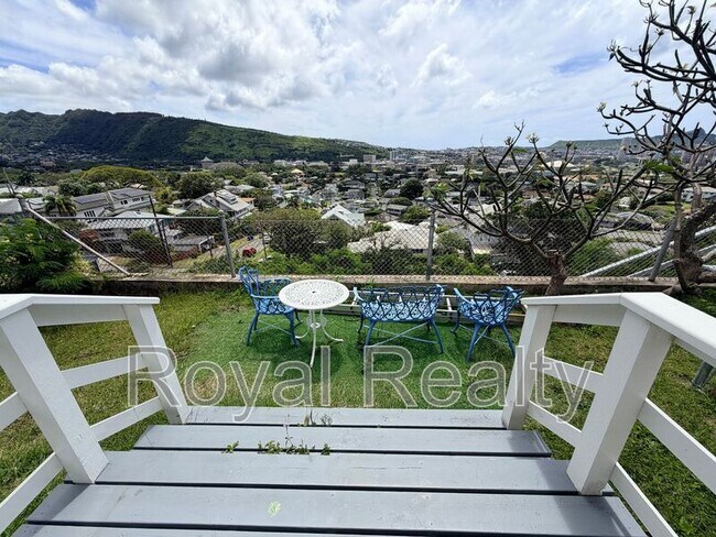 Building Photo - 2013 Kakela Dr