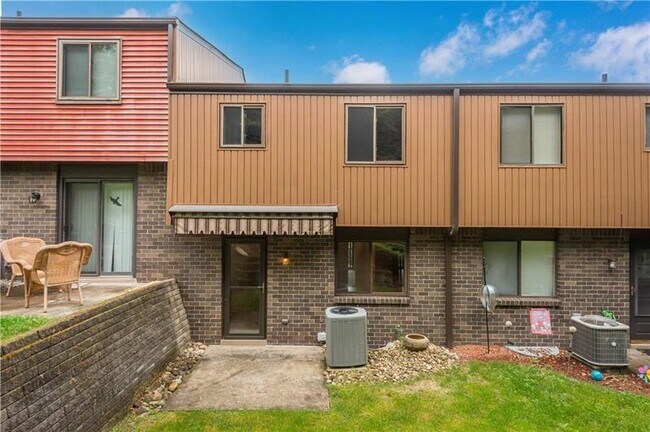 Building Photo - 214 Wedgewood Rd