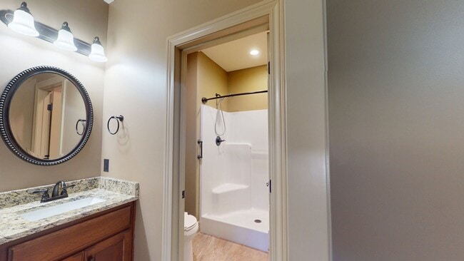 Building Photo - Townhome in Savannah schools!
