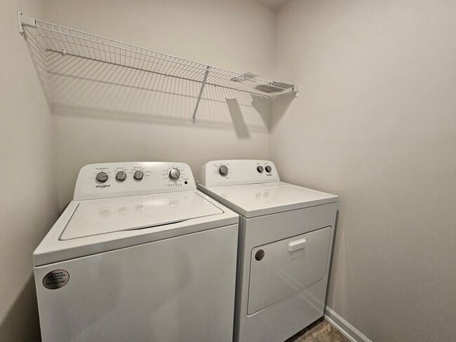 Building Photo - 122 Shumard Ct