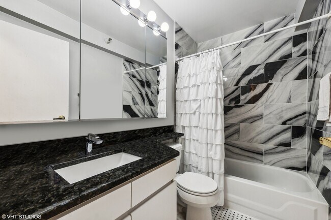 Building Photo - 440 N Wabash Ave