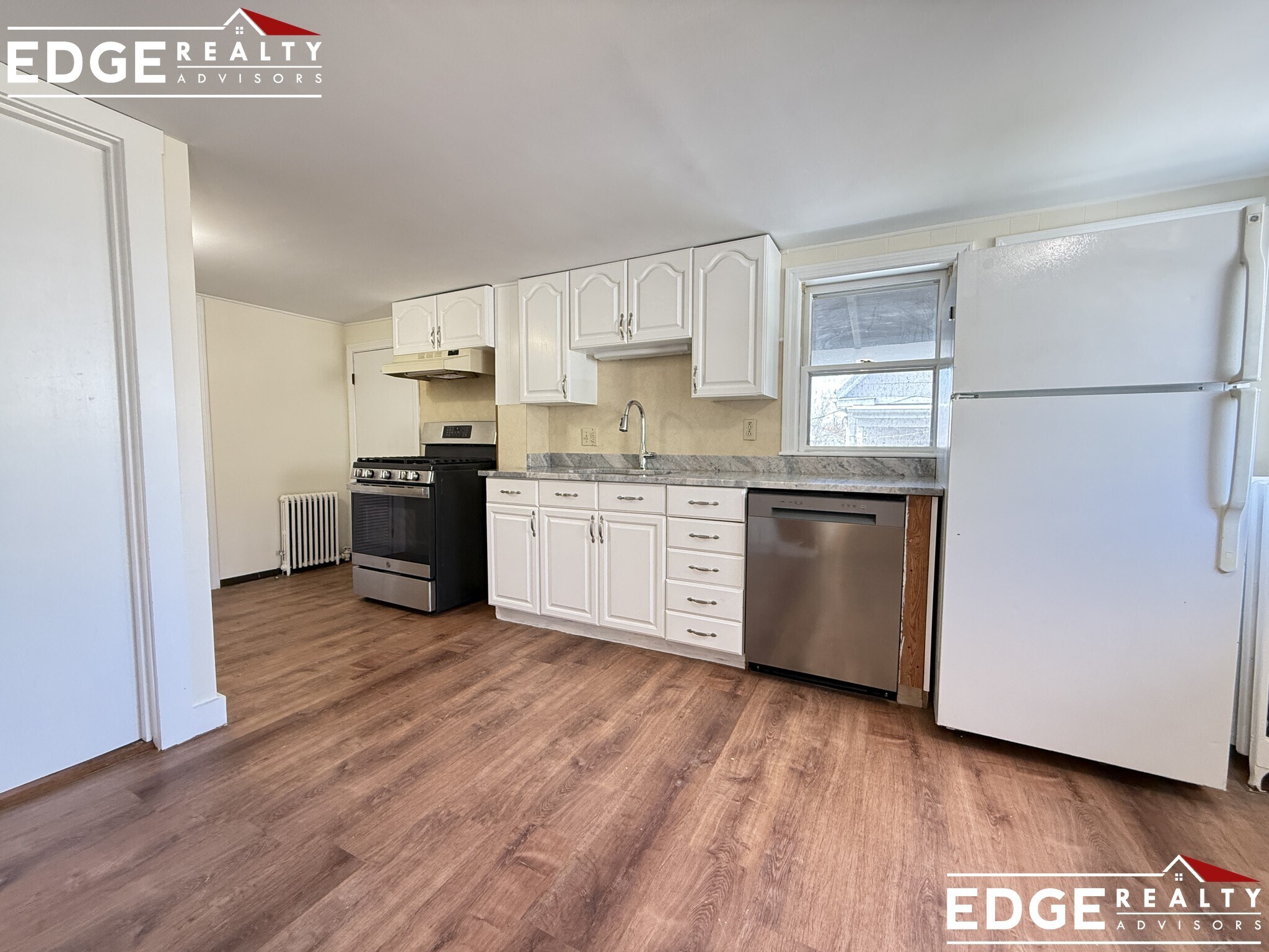 Building Photo - 30 Cherry St