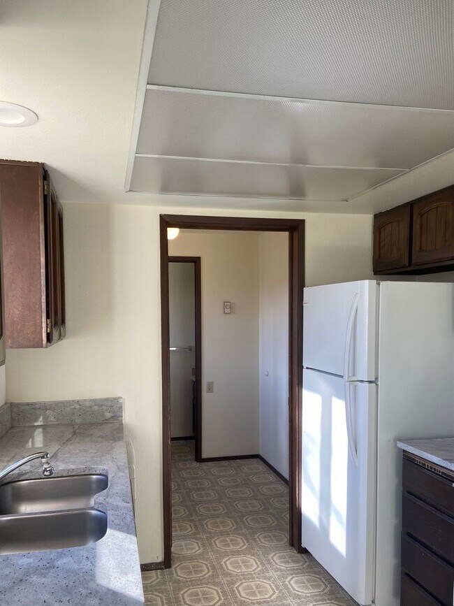 Building Photo - S Street Duplex