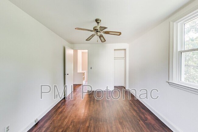 Building Photo - 2710 Emmet Rd