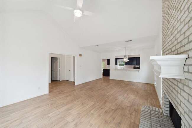 Building Photo - 12431 Pegasus Dr