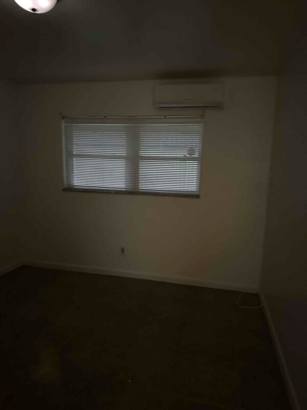 Building Photo - 2720 NW 13th St