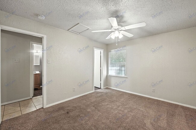Building Photo - 425 Highcrest Dr