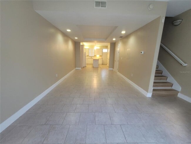 Building Photo - 605 Elmhurst Ct