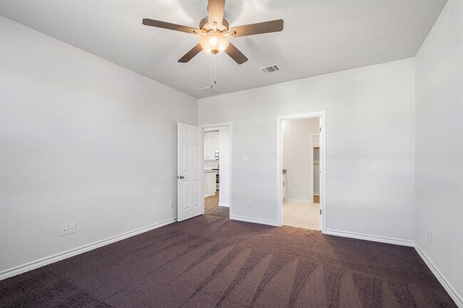 Building Photo - 108 Leatherleaf Dr
