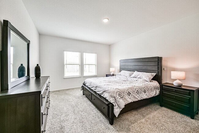Building Photo - 21223 Riverdew Dr