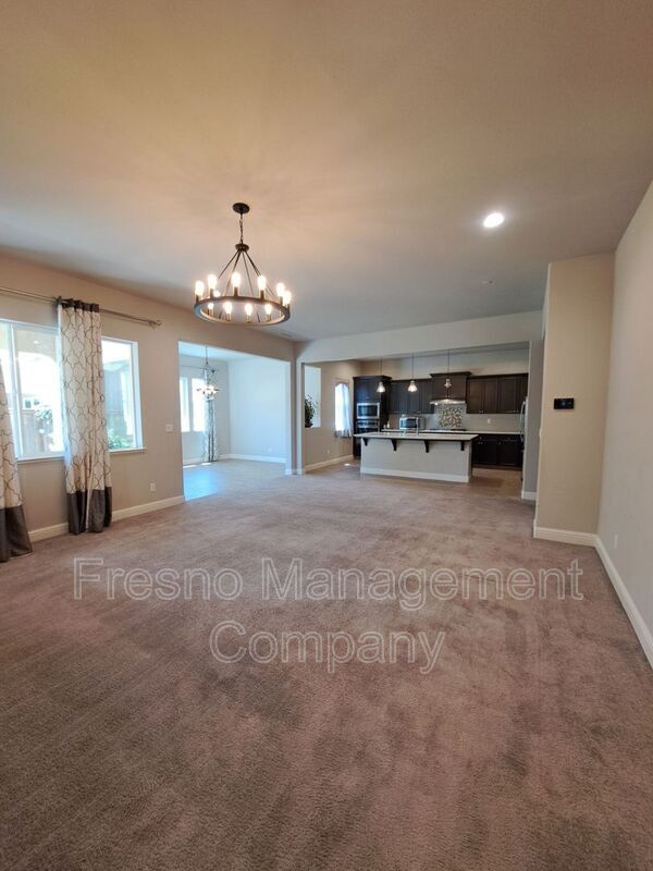 Building Photo - 4266 Sierra Madre Ave
