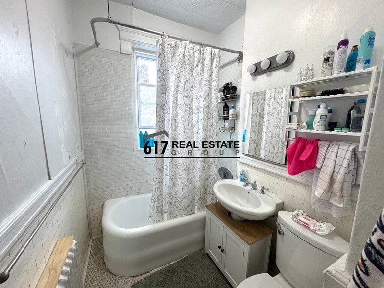 Building Photo - 11 Euston St