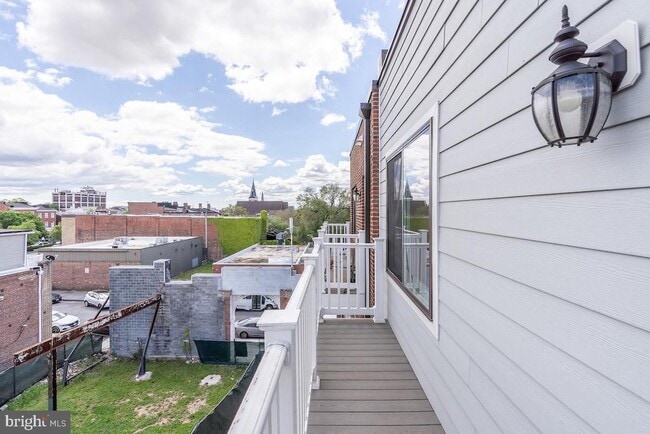 Building Photo - 25 S Bethel St