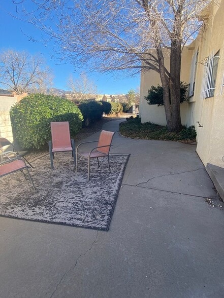 Building Photo - 5919 Cubero Dr NE