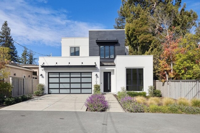 Building Photo - Luxurious Modern Single Family Home in West Menlo Park Available Now!