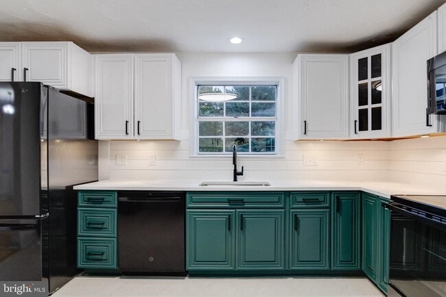 Building Photo - 5717 Station Rd