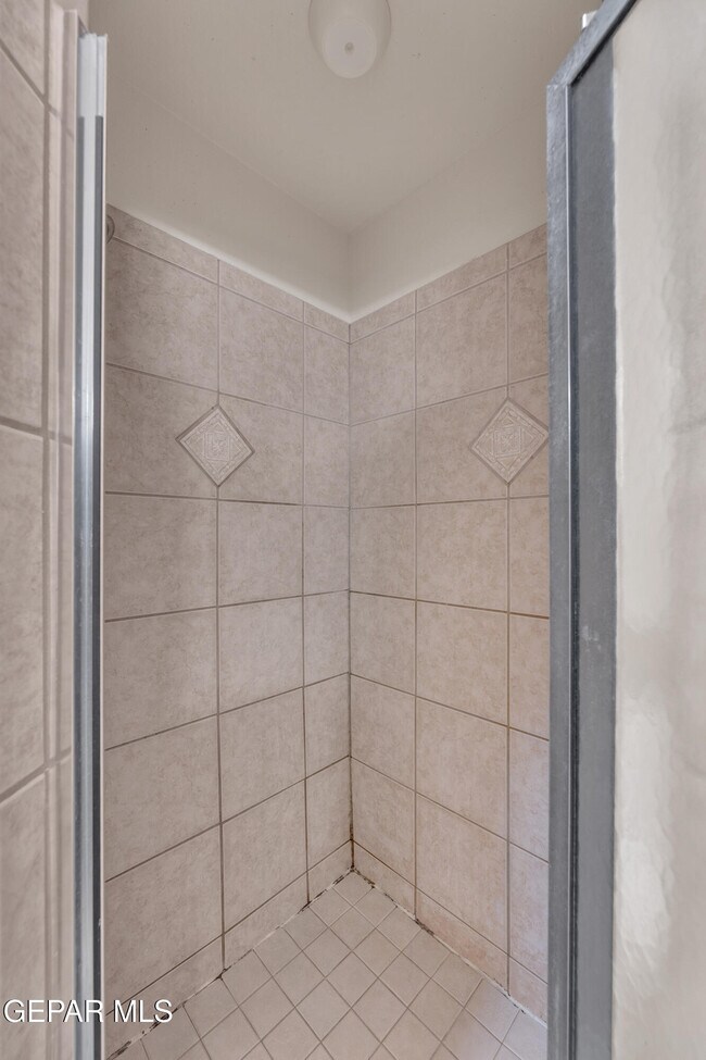 Building Photo - 12521 Paseo Alegre Dr