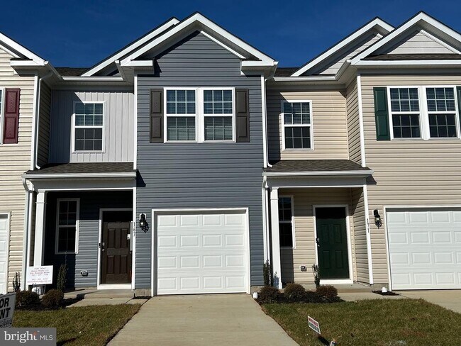 Building Photo - 167 Rae Ct