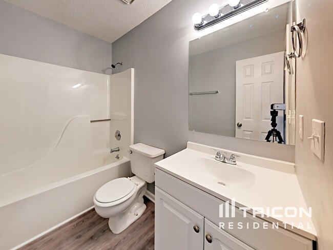 Building Photo - 110 Coventry Dr