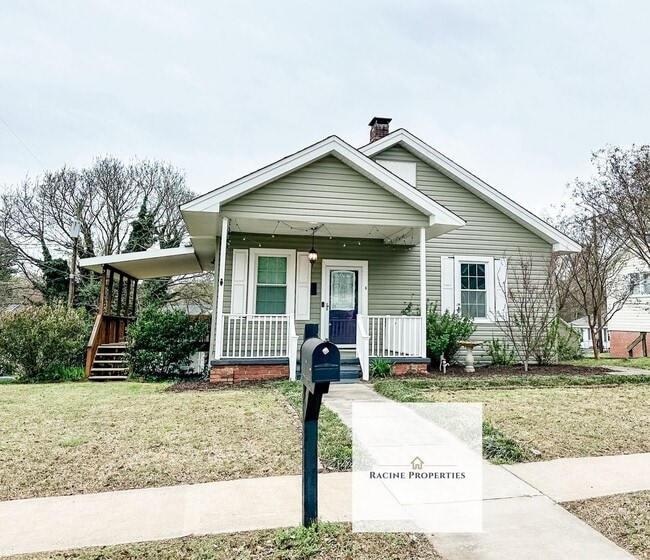 Building Photo - Charming Two Bedroom Home in Lyman