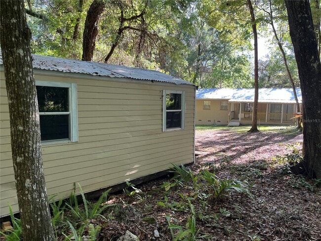 Building Photo - 1565 Oakhurst St