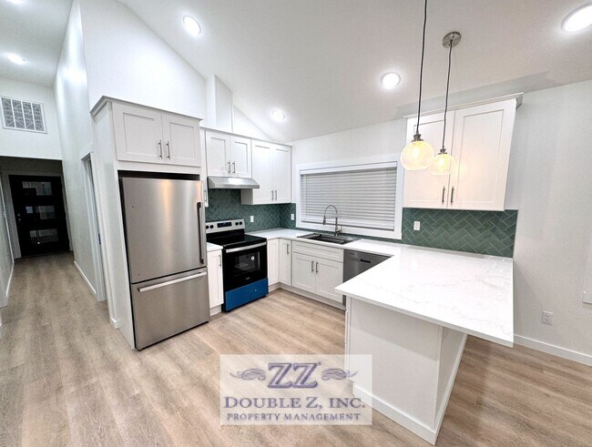 Building Photo - R76 Property