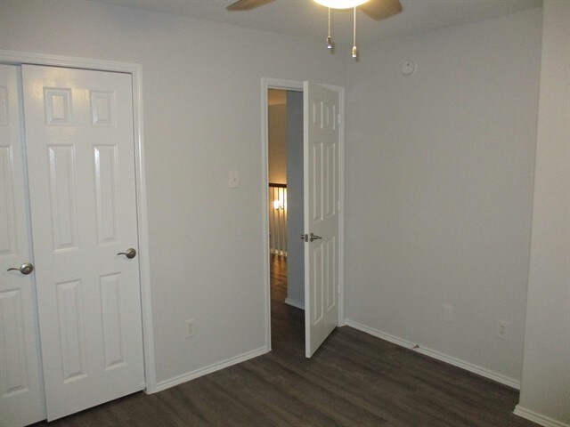 Building Photo - 6303 Tall Canyon Ct