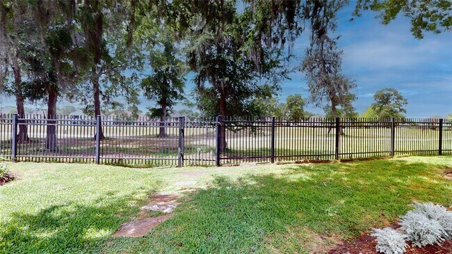 Building Photo - 1323 Hillside Forest Dr