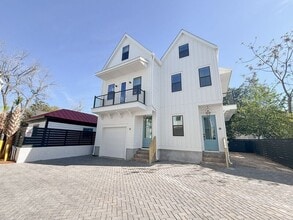 Building Photo - 16 Nats Ct