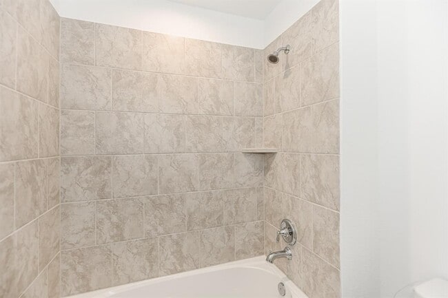 Building Photo - 3021 Mesa Dr
