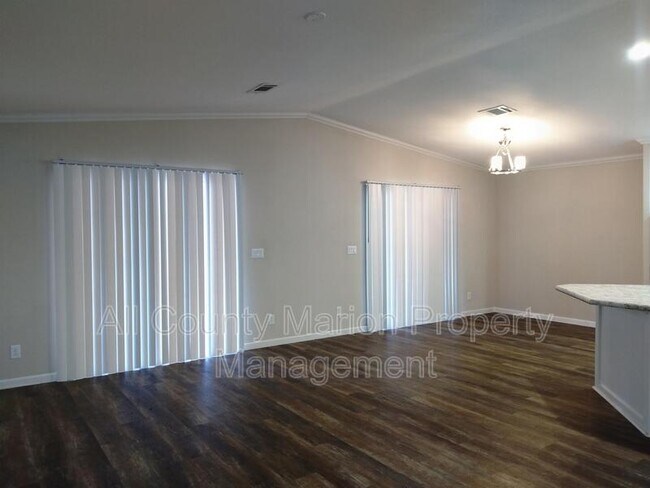 Building Photo - 23031 NE 112th Court Rd