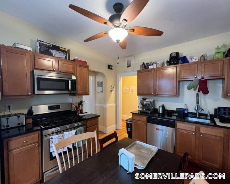 Building Photo - 121 Liberty Rd