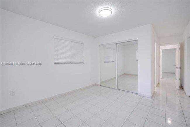 Building Photo - 3437 SW 25th St