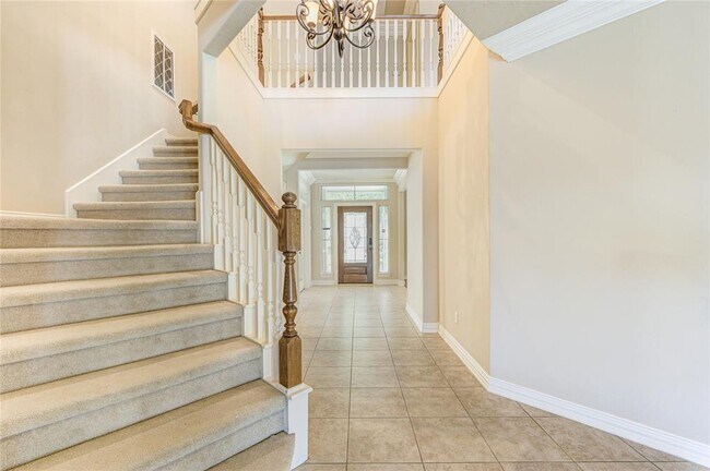 Building Photo - 14214 Cloud Cliff Ln