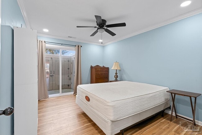 Building Photo - 4844 Huron Dr