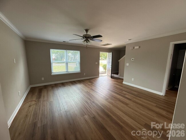 Building Photo - 431 Kingville Dr