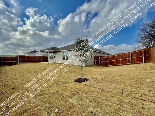 Building Photo - 8113 Branch Hollow Trail
