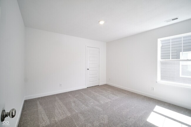 Building Photo - 8699 Maroska St