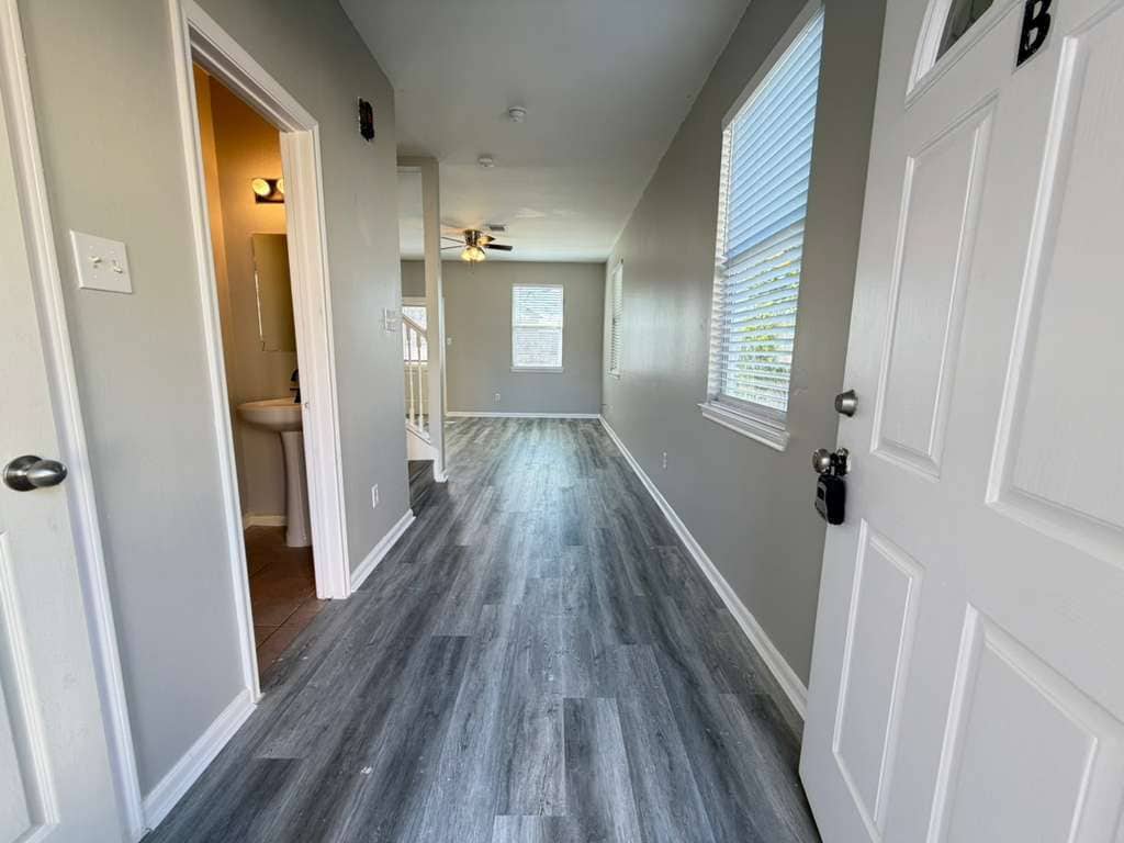 Building Photo - 6427 Waldron Dr