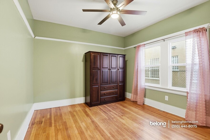 Building Photo - 1610 W 36th Pl