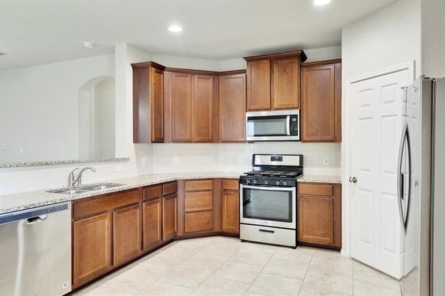 Building Photo - 145 Pine Island Ln