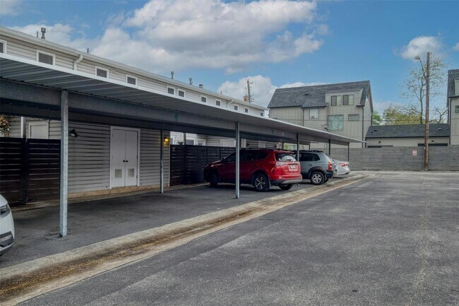 Building Photo - 1904 Goodrich Ave