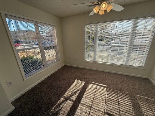 Building Photo - Adorable 1 Bed 1.5 Bath Condo in Brier Creek! 1st Floor! Sun Room! New Appliances!