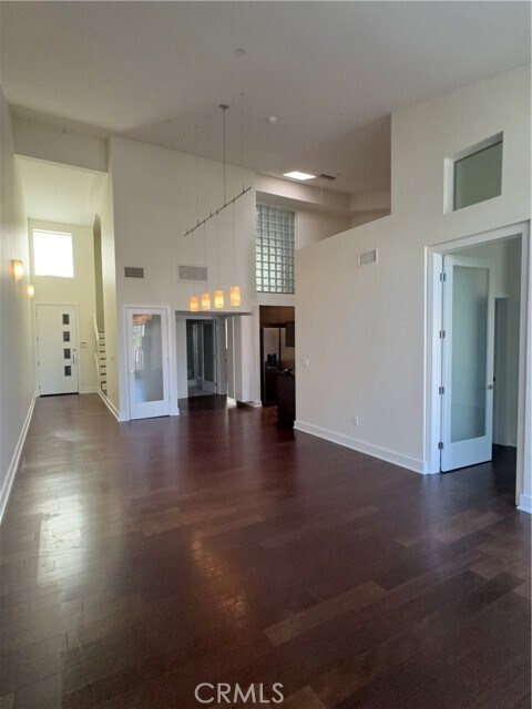 Building Photo - 600 Ridgeley Dr