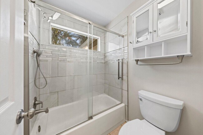 Building Photo - Brooks Landing